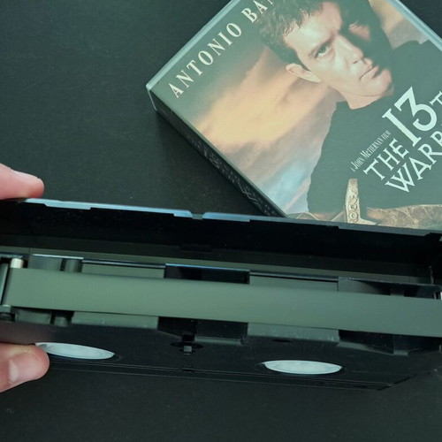 13th Warrior VHS like new, English audio, historical thriller