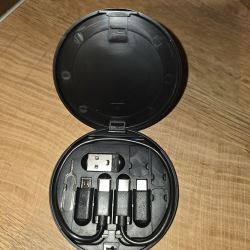 5-in-1 Charging Cable Set with Case new, USB-C Lightning Micro USB