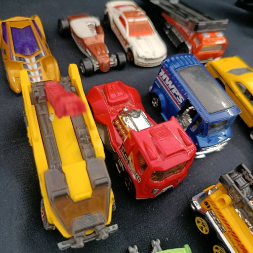 Αυτοκινητάκια Hot Wheels μεταχειρισμένα, πακέτο 11, Mattel '00s
