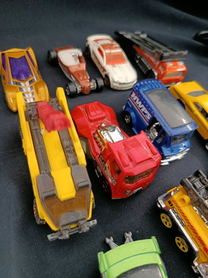 Αυτοκινητάκια Hot Wheels μεταχειρισμένα, πακέτο 11, Mattel '00s
