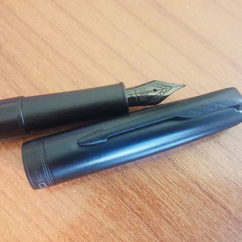 Jinhao Fountain Pen black metal new