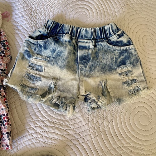 Girls' outfit like new, dress and shorts with tulle