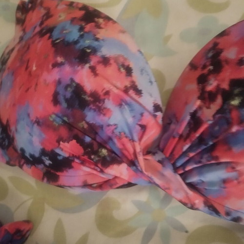 Calzedonia bikini used, size 80B, colorful