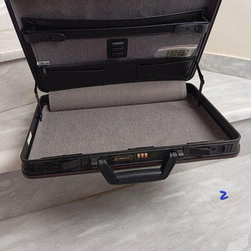 Diplomat Professional Document Briefcase new, black hard case