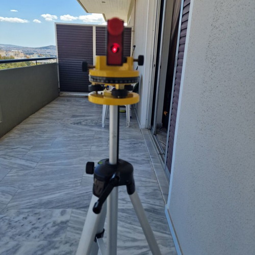 Powerfix PLW 670 Laser Level with Adjustable Aluminum Tripod like new
