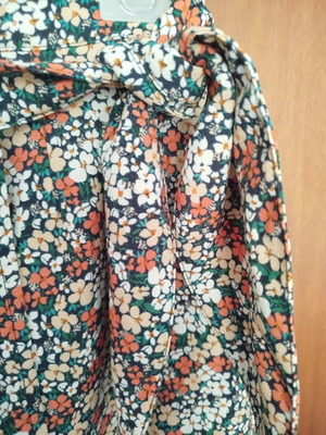 Molly Bracken floral skirt size M, like new