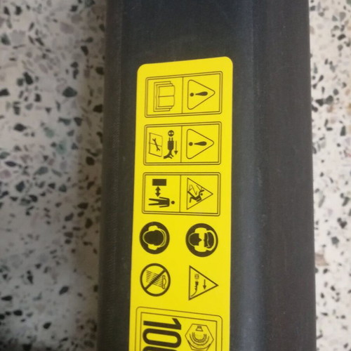 Electric blower vacuum YT6201-13 used with bag and 15-meter extension cord