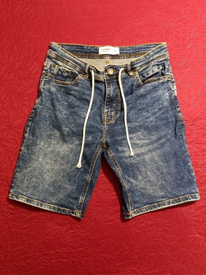 Τζιν βερμούδα Pull & Bear μέγεθος M σαν καινούργιο, μπλε