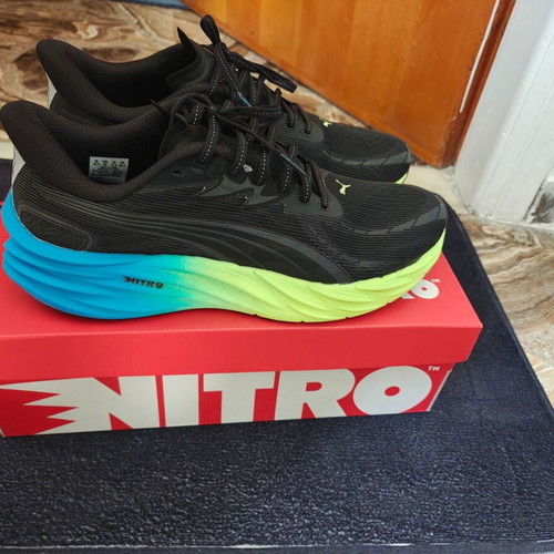 Puma Velocity Nitro 4 running shoes like new, EU45