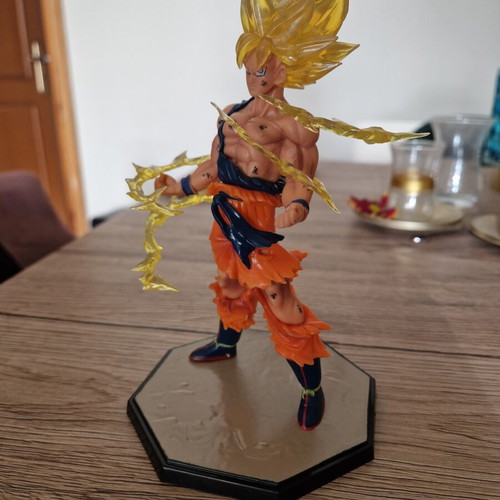 Dragon Ball Z Super Saiyan Goku Action Figure 17cm new