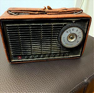 Panasonic radio transistor R-140 made in Japan 1960