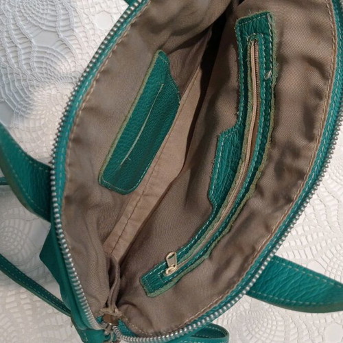 Leather crossbody bag like new, turquoise-green