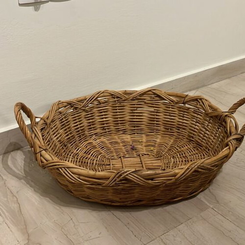 Basket for bombonieres like new