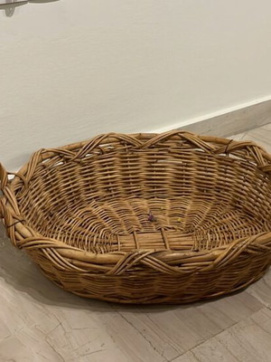 Basket for bombonieres like new