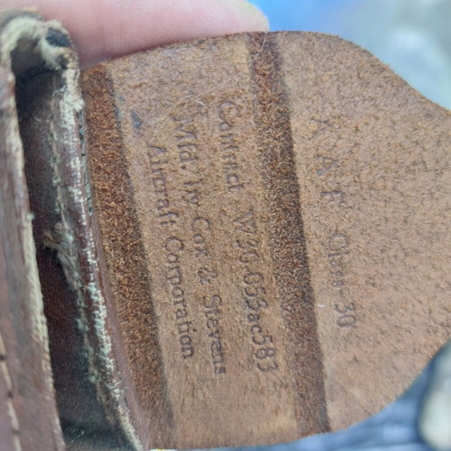 WWII USAAF B-24 Load Adjuster με δερμάτινη θήκη και βάση στήριξης μεταχειρισμένο