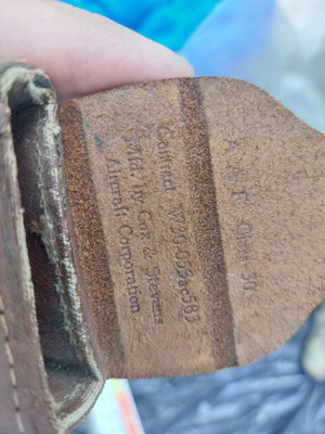 WWII USAAF B-24 Load Adjuster με δερμάτινη θήκη και βάση στήριξης μεταχειρισμένο