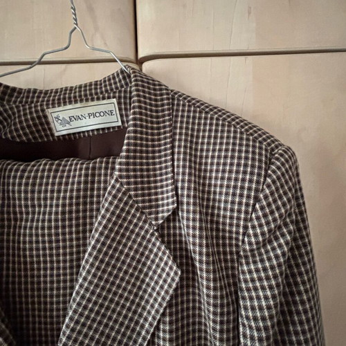 Vintage suit set made in USA like new with skirt large size