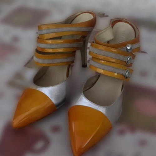 Ovye by Cristina Lucchi pumps silver like new