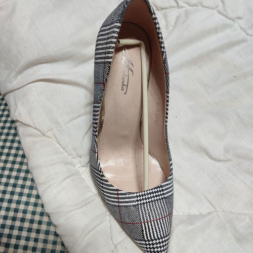 Stiletto pumps new, plaid pattern, size 39, black and white