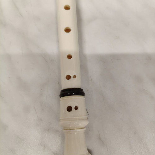 Soprano Recorder Century like new with case