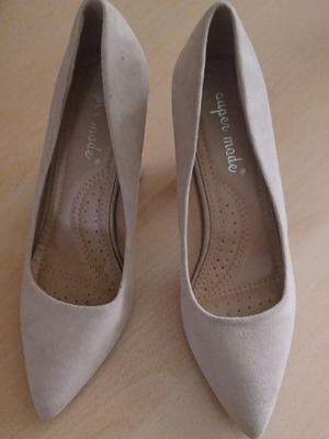 Beige pumps like new, size 38