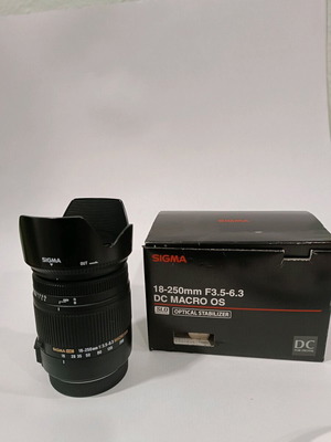 Sigma 18-250 f/3.5-5.6 DC MACRO OS EFS CANON FIT