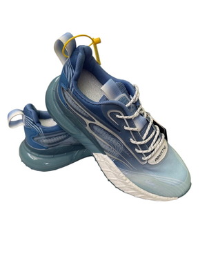 Athletic shoes with air sole new, size 40