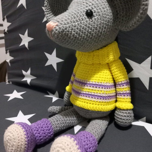 Handmade knitted mouse doll new 13 cm