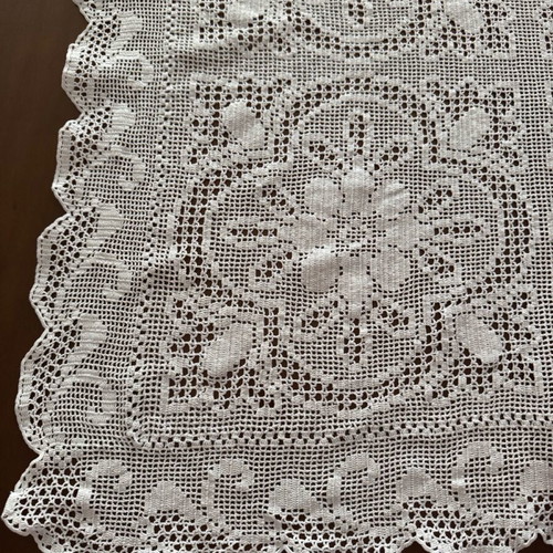 Set of 3 square hand-knitted table linens new