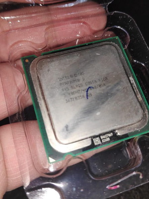 Intel Pentium D 945 Processor like new, 3.40GHz, Socket 775