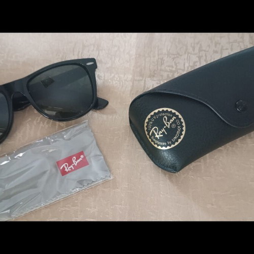 Ray-Ban Wayfarer sunglasses new, black unisex