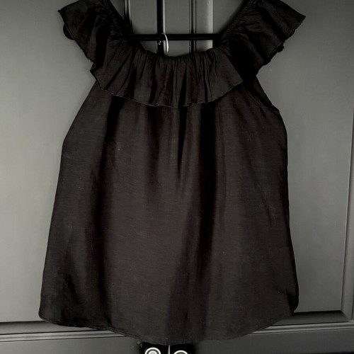 Celestino black top like new, medium-large, linen blend