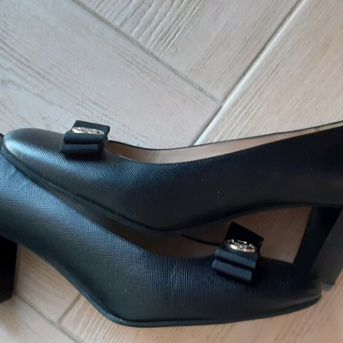Kalogiropou black pumps like new, size 37