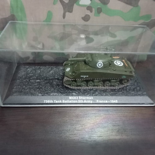 M4A3 Sherman tank model 1:72 DeAgostini Altaya