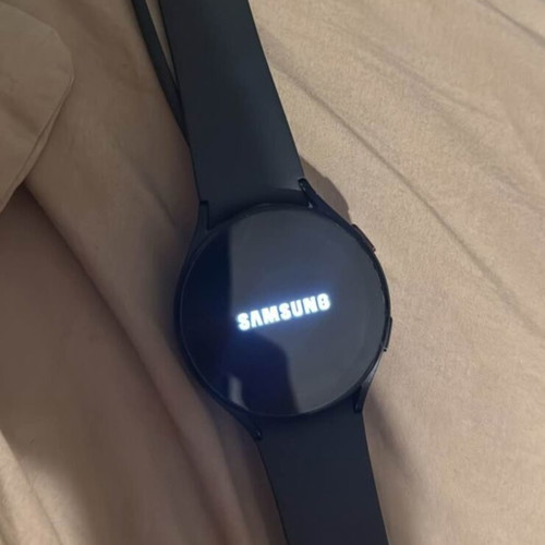 Samsung Smartwatch 5series used with box and charger