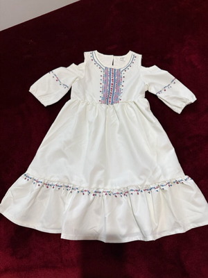 Shein girls dress for 4 years old like new, white with 3/4 sleeve