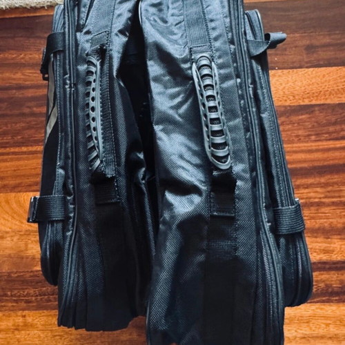 Quest Motorcycle Saddlebags pair, like new, expandable touring