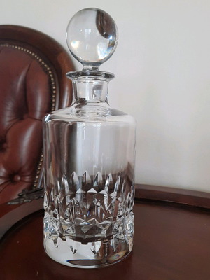 Κρυστάλλινη μποτίλια ουίσκι Rogaška 750ml - υπογεγραμμένη, σκαλιστή, χειροποίητη.