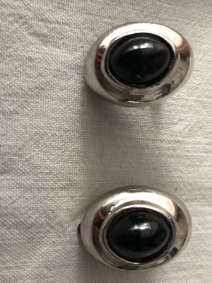 Aristocratic clip-on earrings with black stone like new