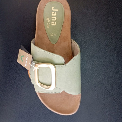 Jana platform sandals new with comfortable sole