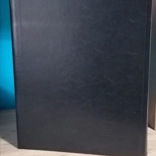 National Geographic Bible The Animal Kingdom Volume 1 hardcover like new