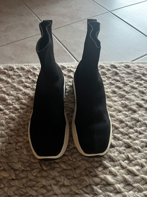 Vagabond sock-style boots used, black ankle shoes
