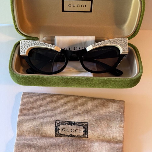 Gucci Cat Eye Sunglasses GG1167S-001 new, black and white