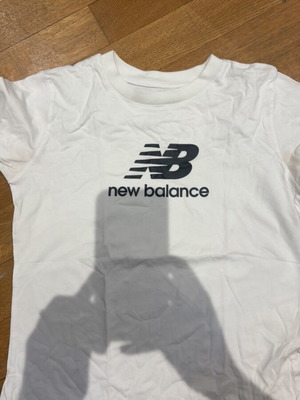 New Balance t-shirts like new