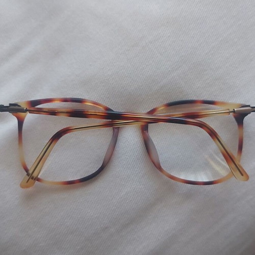 Vintage eyeglass frame unisex, like new, brown tortoiseshell