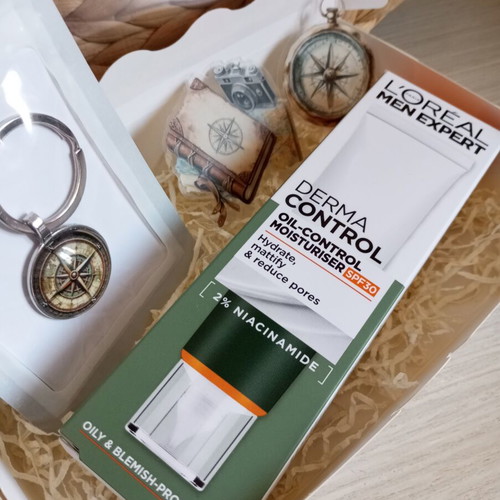 Men's gift box Adventure with L'Oreal Derma Control cream and compass keychain new