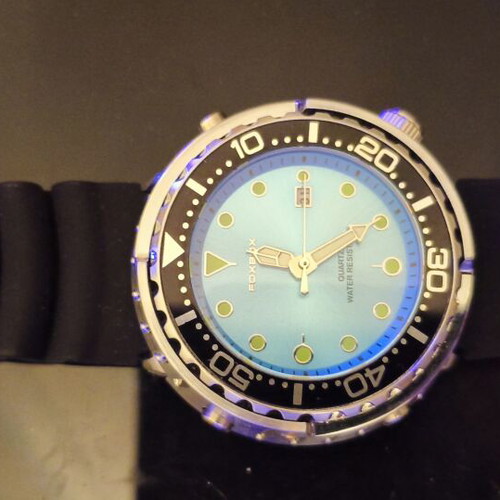Foxbox Tuna watch like new, 50m water resistant, Tiffany blue dial
