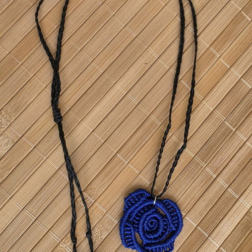 Macrame necklace Rose new, blue navy
