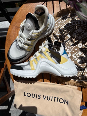 LV Archlight Louis Vuitton sneakers new, white size 38.5