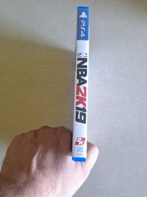 NBA2K19 video game like new